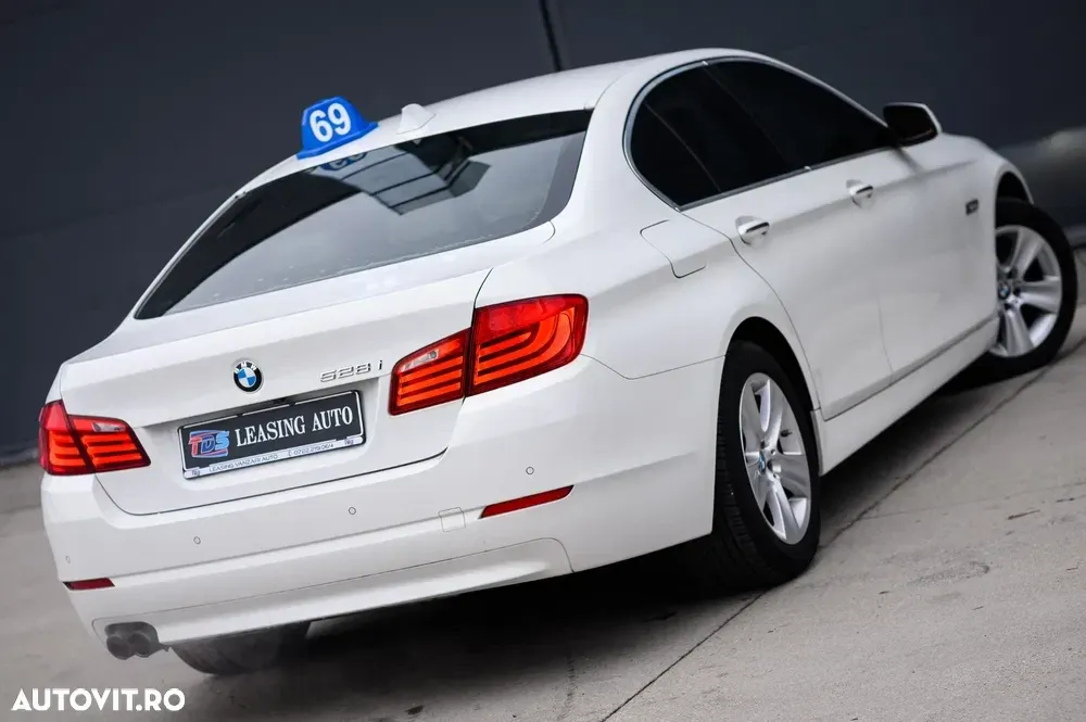BMW Seria 5 F10/F11/F07 [2010 - 2017] 528i Aut. — imagine 4