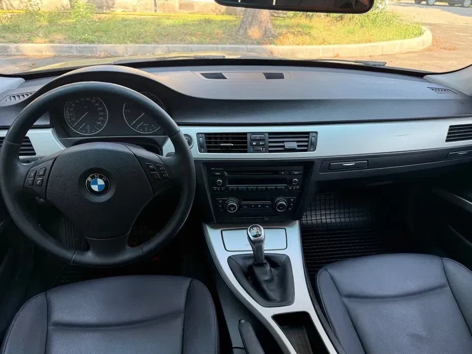 BMW Seria 3 E90/E91/E92/E93 — imagine 6