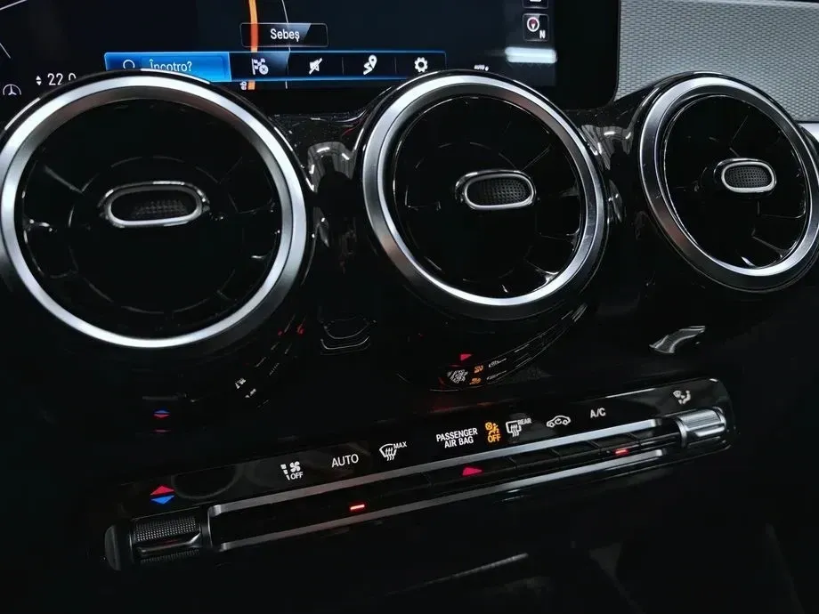 Mercedes-Benz GLB 180 7G-DCT — imagine 8
