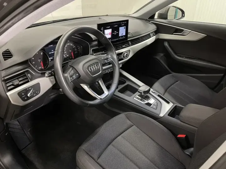 Audi A4 Limuzina B9 35 TFSI S tronic MHEV Advanced