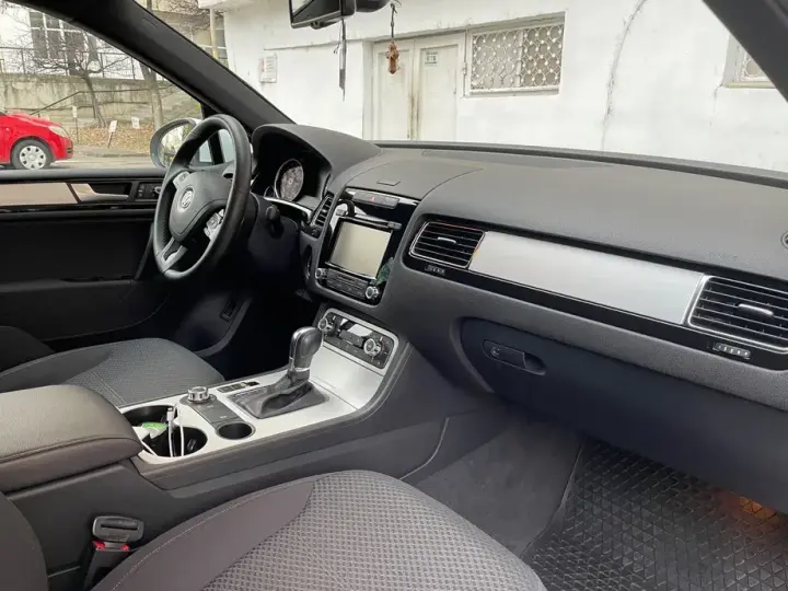 Volkswagen Touareg II 3.0 V6 TDI BMT