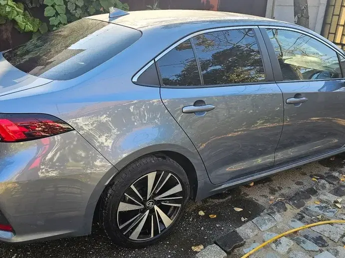 Toyota Corolla 1.8 HEV Business