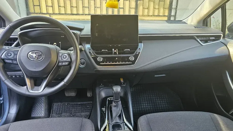 Toyota Corolla 1.8 HEV Business — imagine 9