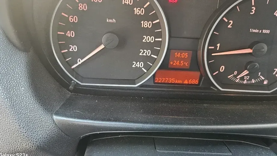 BMW Seria 1 E81/E82/E87/E88 116i — imagine 8