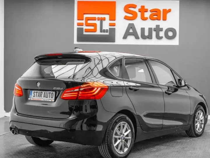 BMW Seria 2 216d Sport Line
