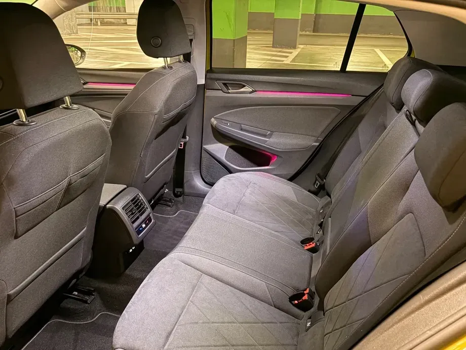Volkswagen Golf VIII — imagine 8