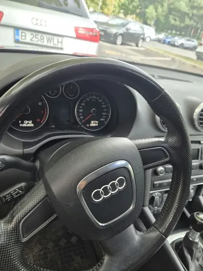 Audi A3 Sportback 8P — imagine 3