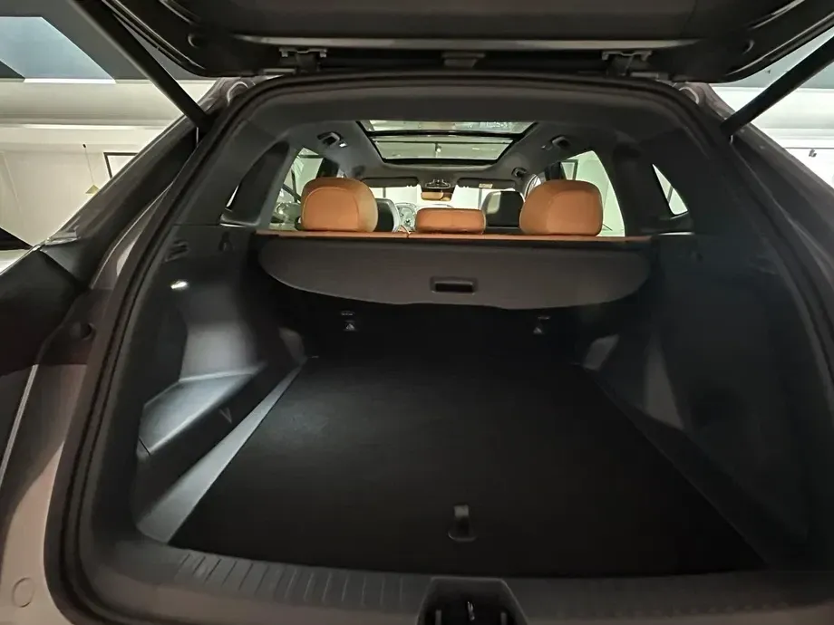 Geely Starray EM-i 1.5 1DHT PHEV Max — imagine 10
