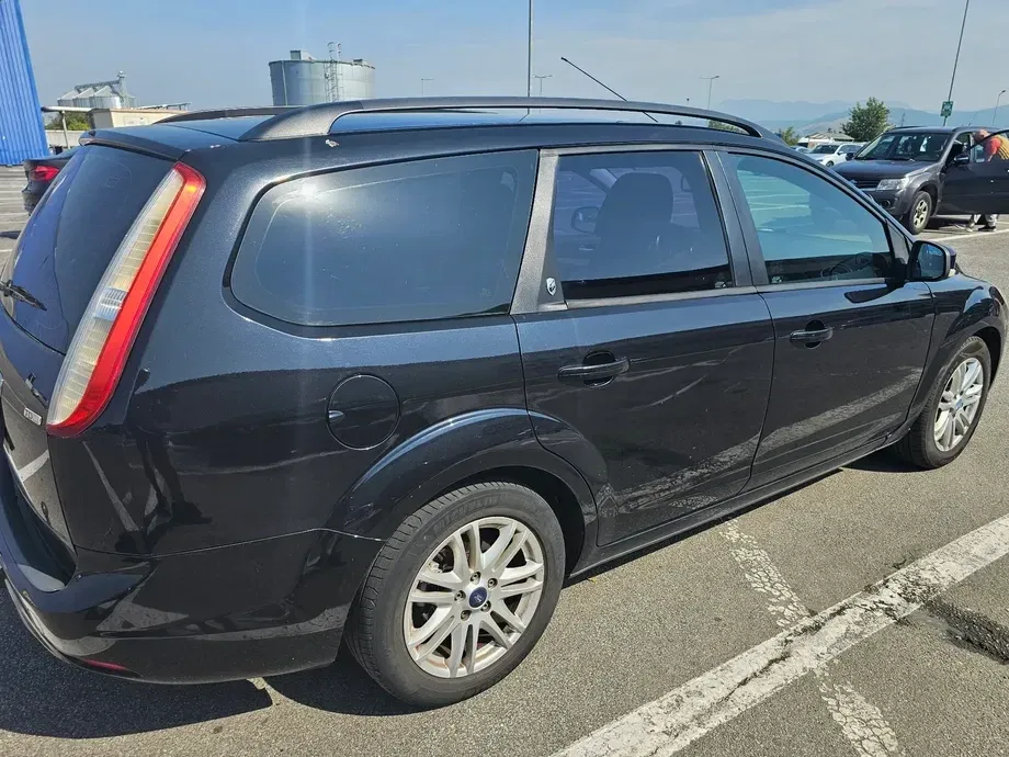 Ford Focus MK2 — imagine 3