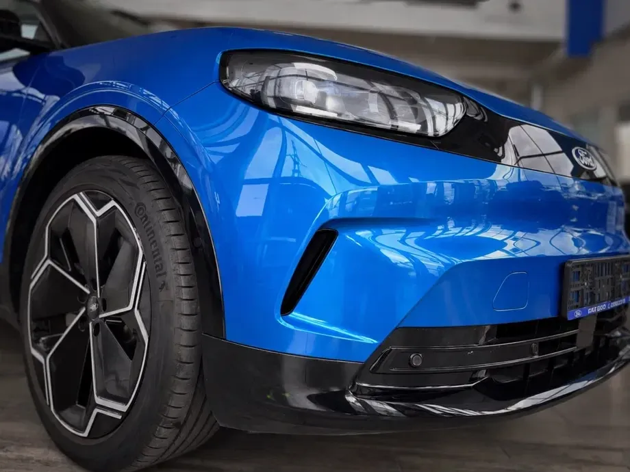 Ford Capri 79kWh AWD Premium — imagine 10