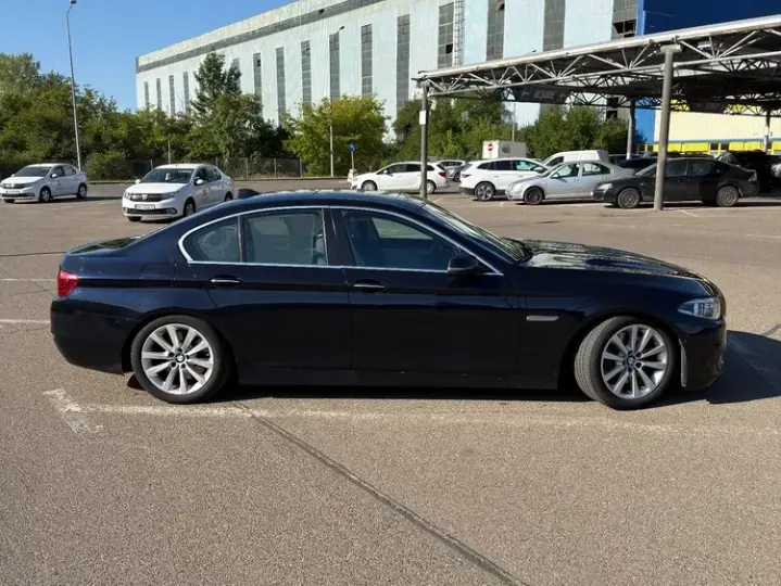 BMW Seria 5 F10/F11/F07 [2010 - 2017] 530d xDrive AT