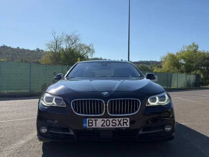 BMW Seria 5 F10/F11/F07 [2010 - 2017] 530d xDrive AT