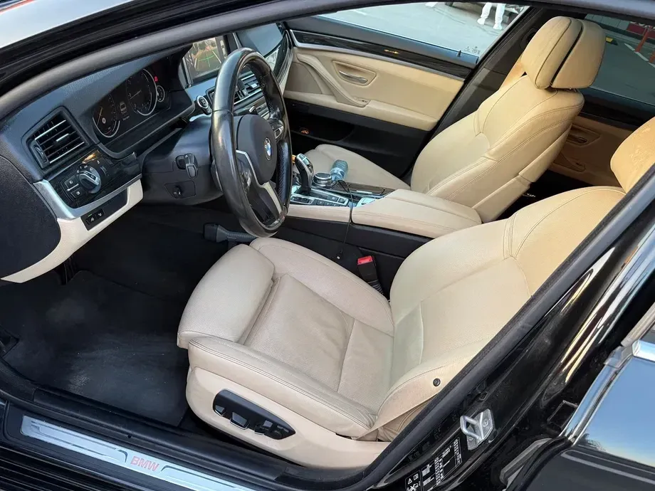 BMW Seria 5 F10/F11/F07 525d xDrive AT — imagine 7