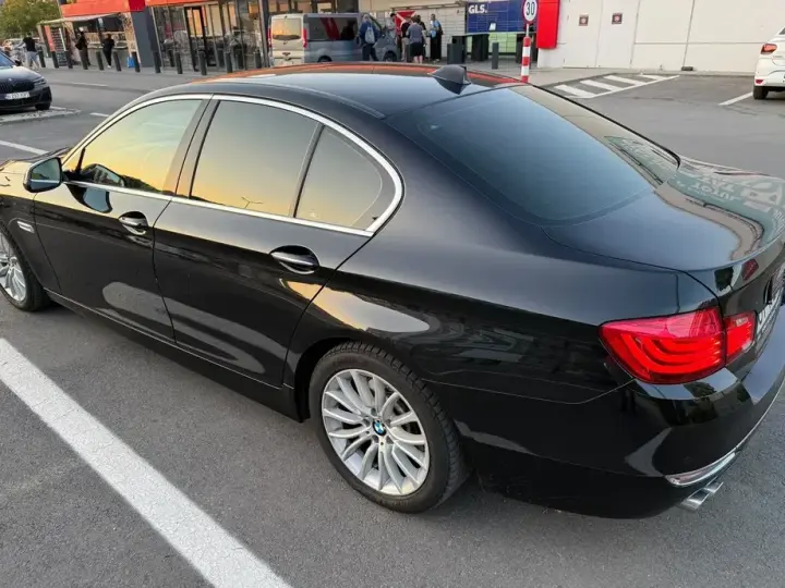 BMW Seria 5 F10/F11/F07 525d xDrive AT