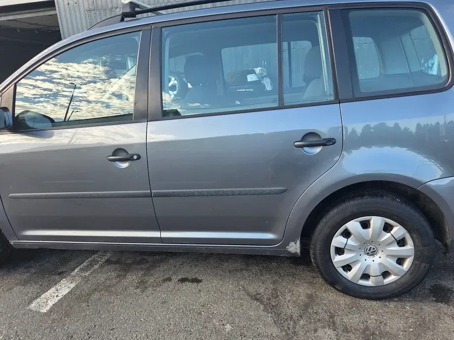 Volkswagen Touran — imagine 5