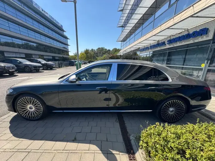Mercedes-Benz S Maybach