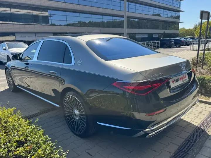 Mercedes-Benz S Maybach