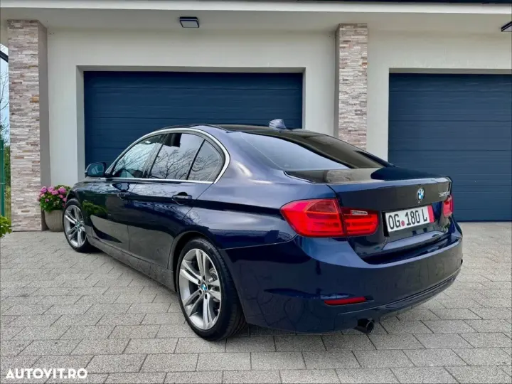 BMW Seria 3 F30/F31/F34 [2011 - 2019] 320d Aut. Sport Line