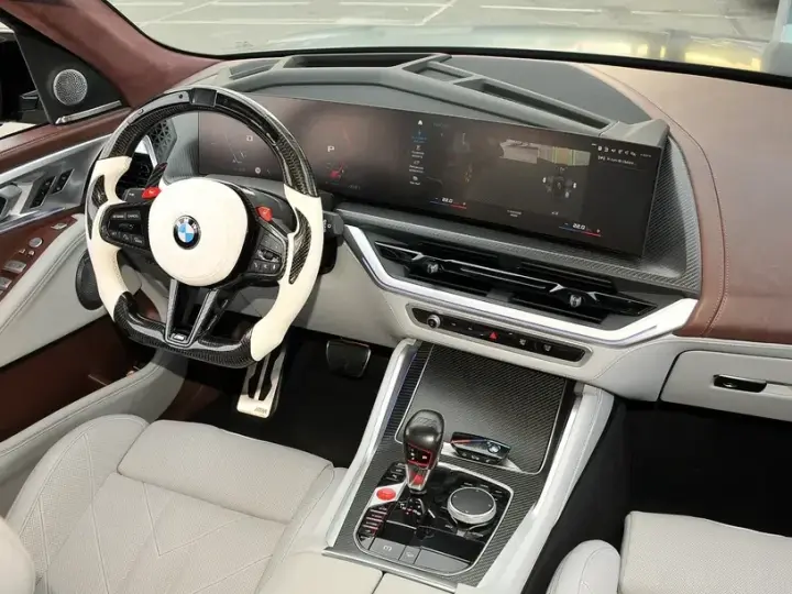 BMW XM