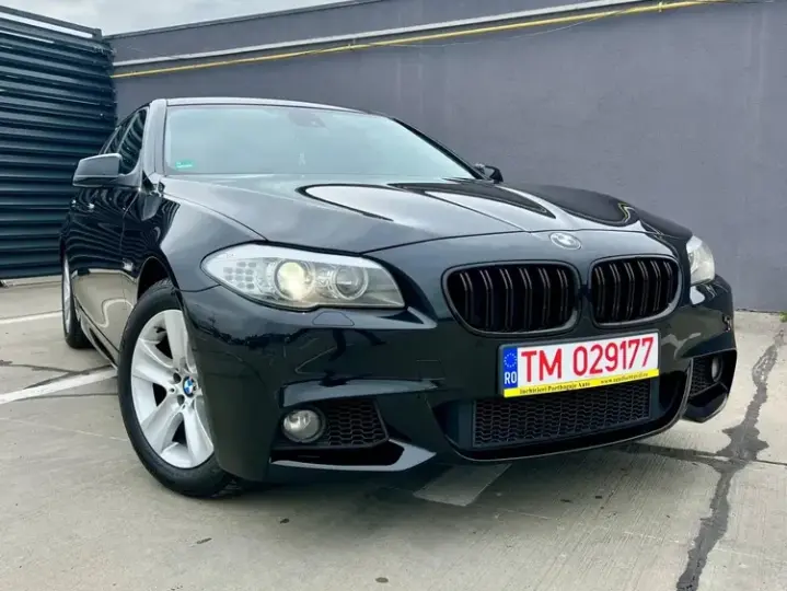 BMW Seria 5 F10/F11/F07 [2010 - 2017] 520d xDrive Aut. Luxury Line