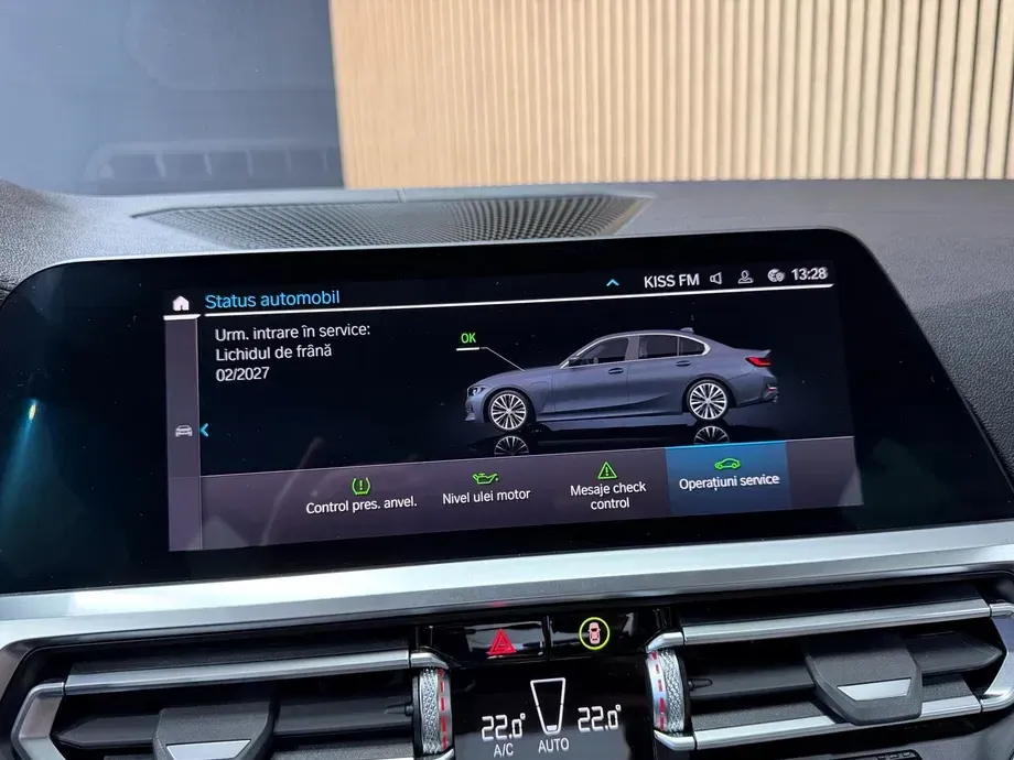 BMW Seria 3 330e Aut. Luxury Line — imagine 10