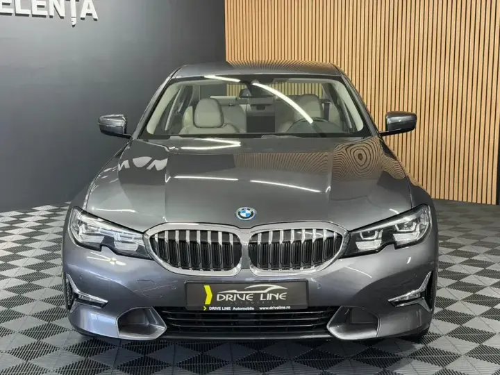 BMW Seria 3 330e Aut. Luxury Line