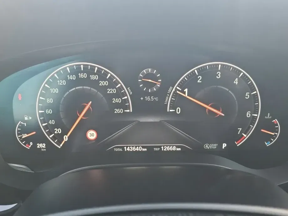 BMW Seria 5 520i AT — imagine 10