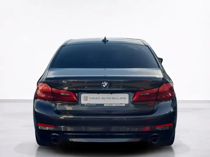 BMW Seria 5 520i AT