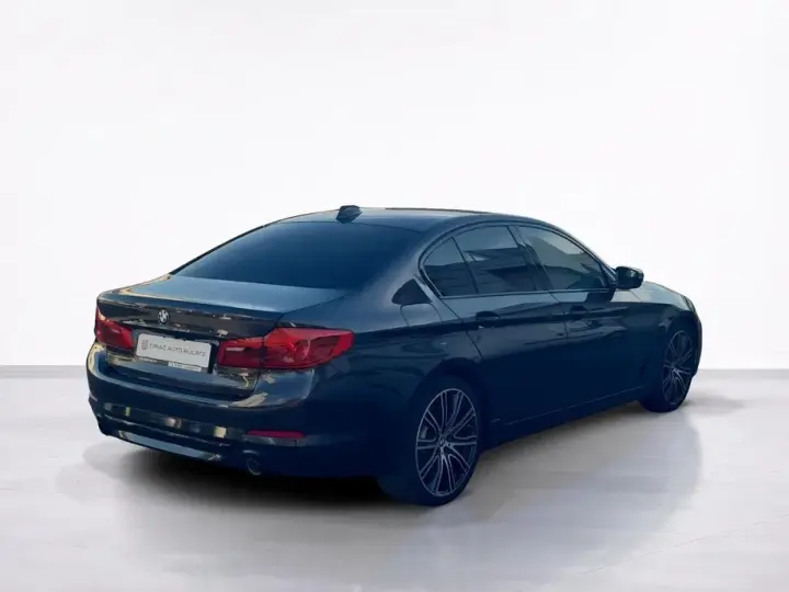 BMW Seria 5 520i AT