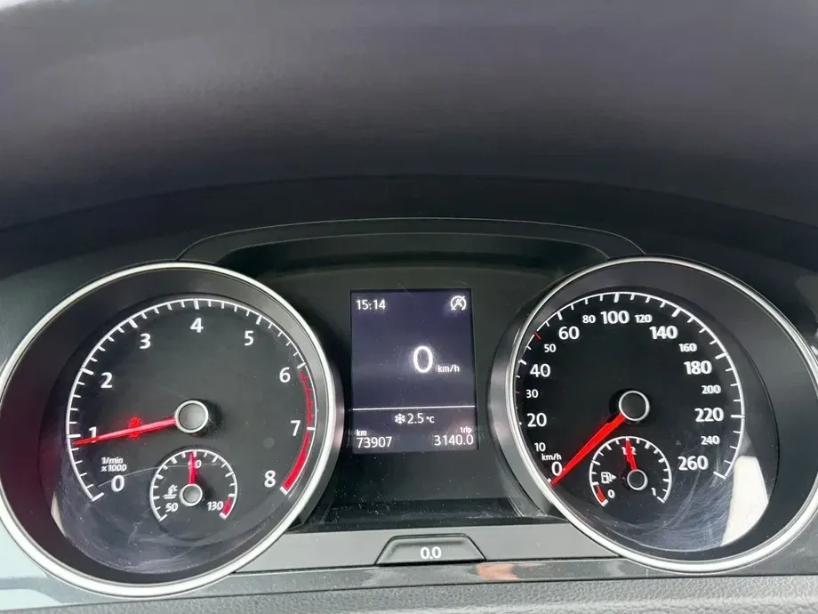 Volkswagen Golf — imagine 7