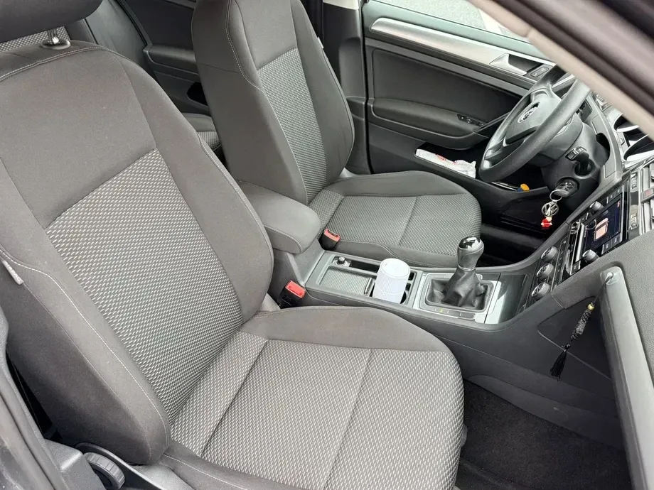 Volkswagen Golf — imagine 4
