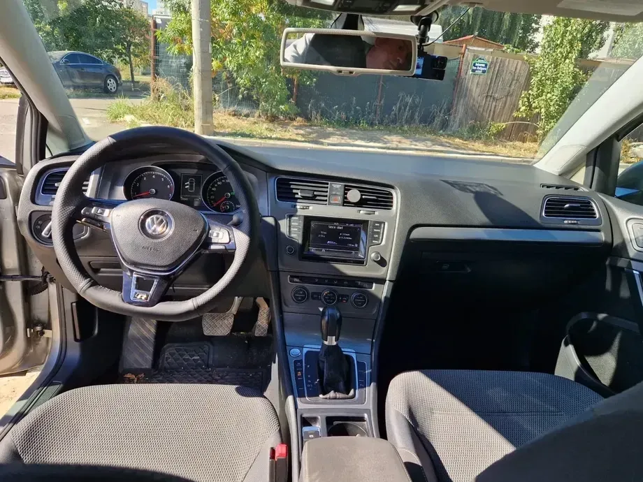 Volkswagen Golf VII — imagine 10