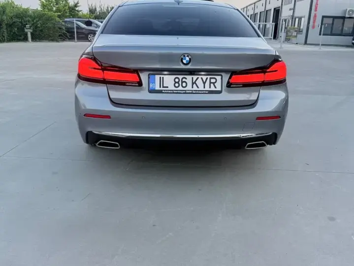 BMW Seria 5 G30/G31 [2017 - Prezent] 520d AT