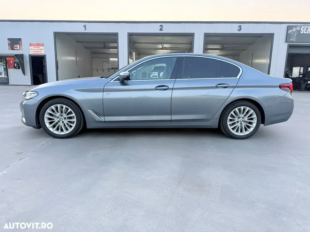 BMW Seria 5 G30/G31 [2017 - Prezent] 520d AT — imagine 3
