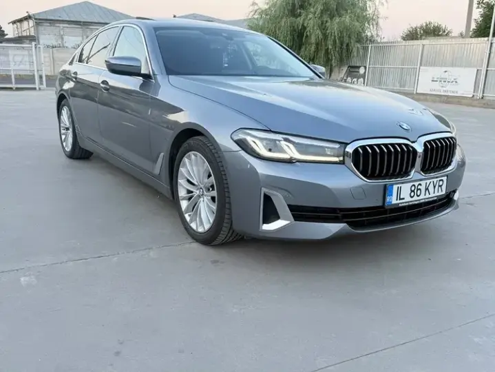 BMW Seria 5 G30/G31 [2017 - Prezent] 520d AT