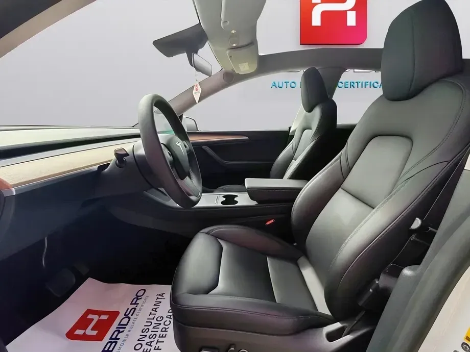Tesla Model Y Long Range Dual Motor AWD — imagine 10