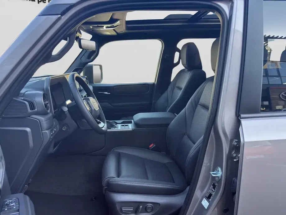 Toyota Land Cruiser 2.8l D-4D 204 CP A/T 7 locuri Luxury AVS — imagine 10