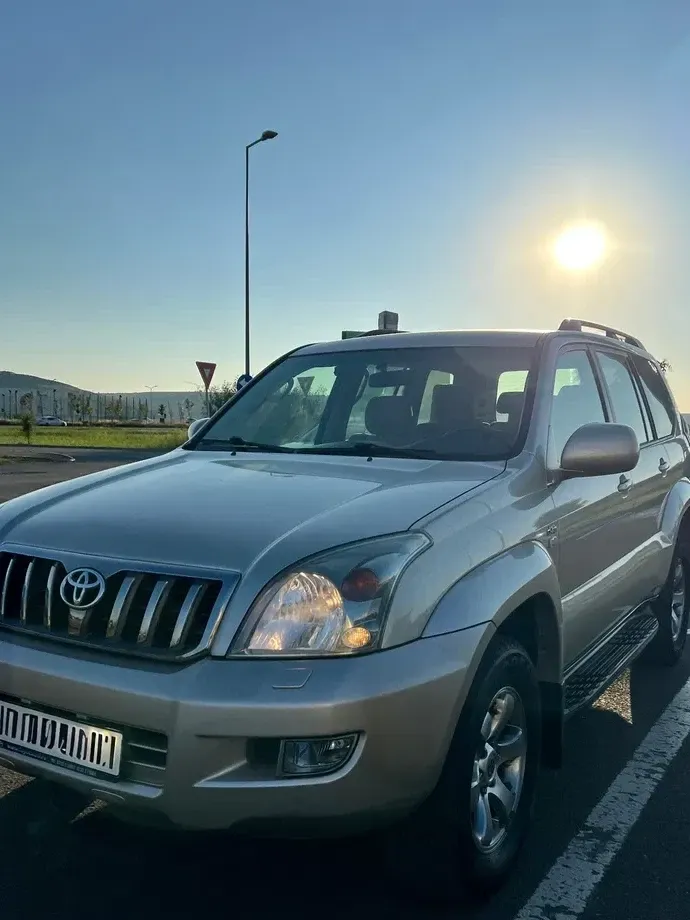Toyota Land Cruiser 3.0 TD-4D Executive — imagine 2