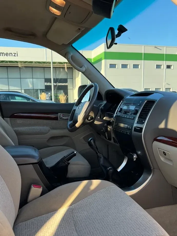 Toyota Land Cruiser 3.0 TD-4D Executive — imagine 10