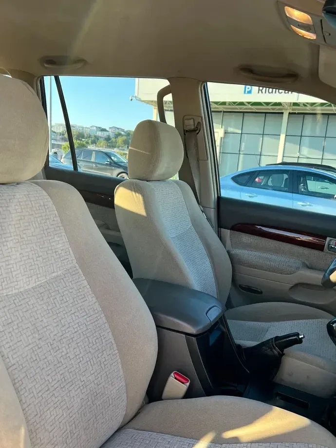 Toyota Land Cruiser 3.0 TD-4D Executive — imagine 8