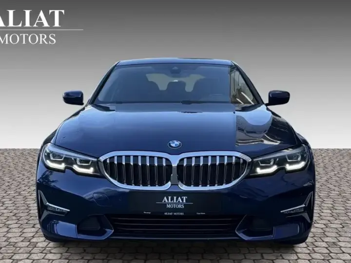 BMW Seria 3 320d xDrive AT Luxury Line