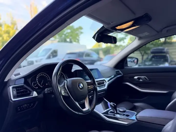 BMW Seria 3 320d xDrive AT Luxury Line