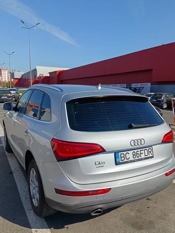 Audi Q5 Sportback 8R — imagine 3