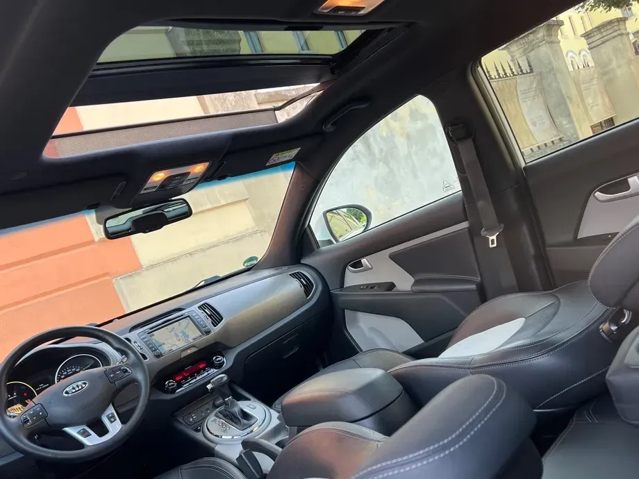 Kia Sportage III 2,0 CRDI AWD Aut. Platinum — imagine 6