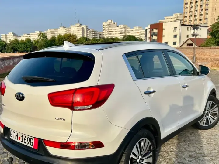 Kia Sportage III 2,0 CRDI AWD Aut. Platinum