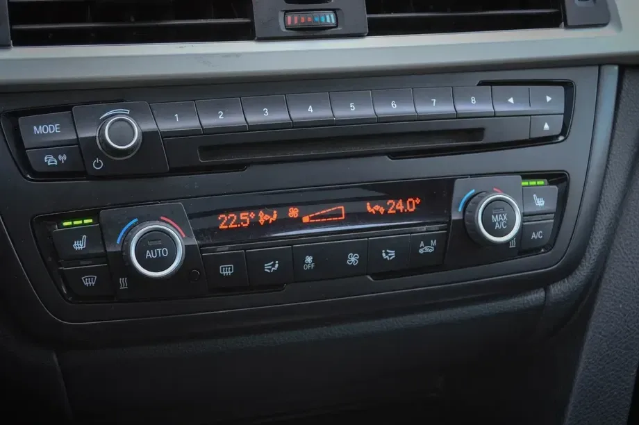 BMW Seria 3 320d Aut. Blue Performance Modern Line — imagine 6