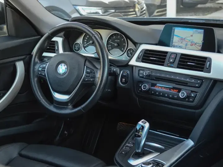 BMW Seria 3 320d Aut. Blue Performance Modern Line