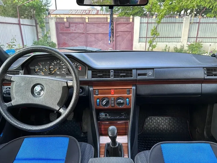Mercedes-Benz E W124 — imagine 5