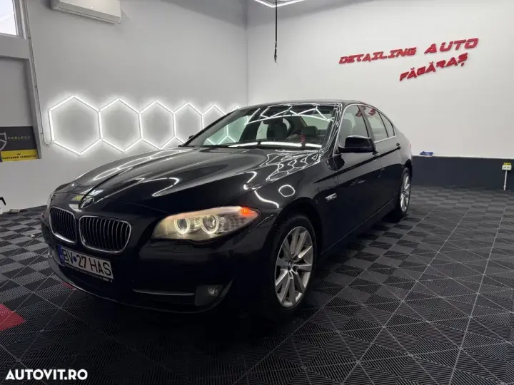BMW Seria 5 F10/F11/F07 [2010 - 2017] 520d xDrive