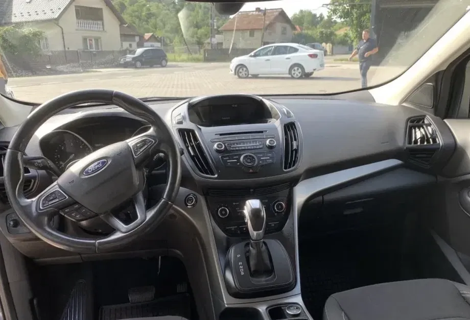 Ford Kuga II 2.0 EcoBlue A8 AWD Trend — imagine 8